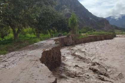 La Paz: Riada afecta viviendas, caminos, un puente y destruye de cultivos en Luribay