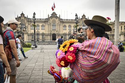 Gobierno transitorio de Perú pide respetar “voluntad popular” en elecciones de este domingo