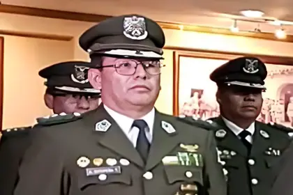 Designan a Juan Amílcar Sotopeña Torrez como nuevo comandante departamental de la Policía de La Paz 