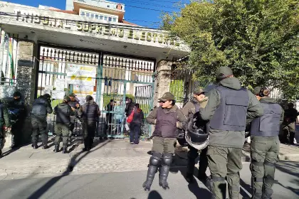 Ante la marcha evista, vocal del TSE pide que se garantice el tránsito de los delegados