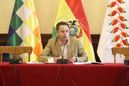 “La destitución no limpia nada”: Lara exige esclarecer si viaje del exgerente de BoA dejó daño económico al Estado