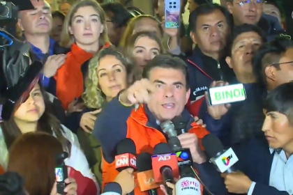 “Tenemos que ganar la segunda parte de forma honesta”: Paz celebra su victoria, pero dice aún nada está ganado