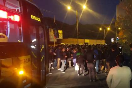 Choferes bloquean e impiden el ingreso del PumaKatari a Mallasa tras inaugurarse la nueva ruta