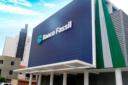 Expresidente del banco Fassil, Ricardo Mertens, sufrió un paro cardíaco y fue evacuado desde Palmasola a un centro médico, según su abogado