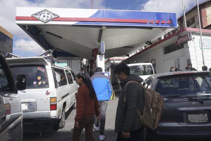 Posturas a favor y en contra marcan el panorama ante el nuevo precio de los combustibles