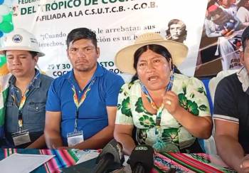 Evistas rechazan declaraciones de Camacho y dicen que cuidarán a Morales
