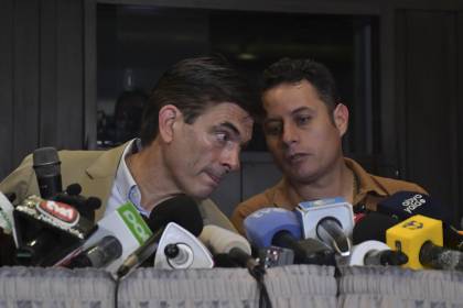 “Ahora es difícil hablar con Rodrigo Paz, ya no contesta las llamadas”, dice Lara