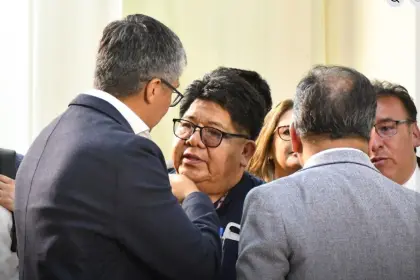 “Si se incumple el acuerdo, iniciaremos nuevamente el paro indefinido”, advierte dirigente de los choferes de La Paz 