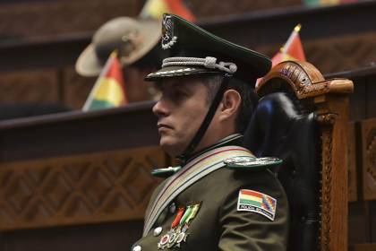 Edmand Lara dice que Rodrigo Paz le pidió coordinar el cambio del alto mando Policía