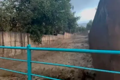 La Paz: Intensa lluvia causa crecida de seis ríos y hay un desborde en Flor de Irpavi 