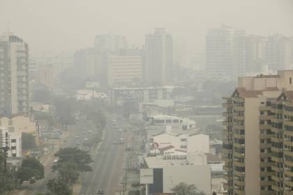 El aire regresa a la categoría de “peligroso” en Santa Cruz de la Sierra y los incendios persisten en el resto de municipios