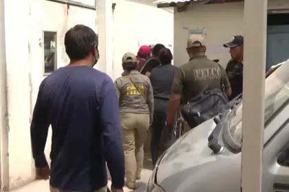 Comunarios fallecidos en Cotapachi tenían restos de pólvora en las manos, señala abogada de policía investigado