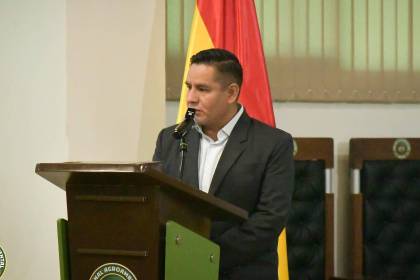 Edwin Almendras se incorpora como magistrado del Tribunal Agroambiental en reemplazo del fallecido Víctor Hugo Claure
