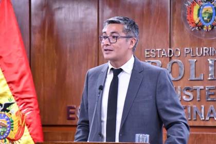 Gobierno dice que afina ley para atraer inversiones extranjeras y avanza en paquete de normas “estructurales” para enviar al Legislativo