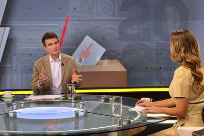 “Ser de izquierda y derecha, roban lo mismo”, afirma Rodrigo Paz, candidato del PDC