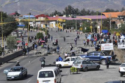 Cívicos de Cochabamba piden al Gobierno aplicar estado de excepción para liberar carreteras de bloqueos