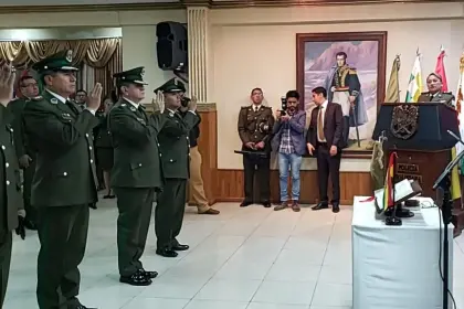 Gobierno posesiona a nuevos directores de la Policía Boliviana 