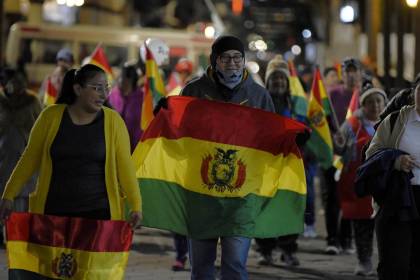 Movilizaciones en cinco ciudades de Bolivia exigieron el fin de los bloqueos de carreteras