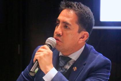 Decreto que limita descuentos por planilla lo que hace es respetar la independencia sindical, dice ministro