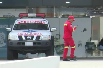 Dos bomberos en estado crítico tras explosión en incendio