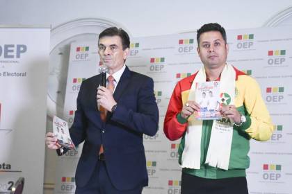 “Yo no soy de dimes y diretes”: Paz dice que está generando reuniones de forma institucional con Lara