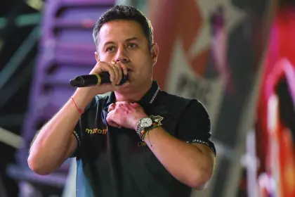 Edmand Lara denuncia que le hackearon su WhatsApp