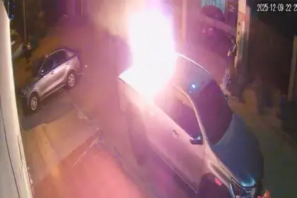 Lanzan un artefacto explosivo a la camioneta del exdiputado Céspedes; él no estaba en el motorizado