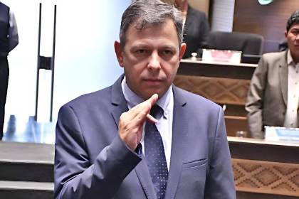 Presidente del Senado señala que una de las prioridades es la elección de vocales del TSE 