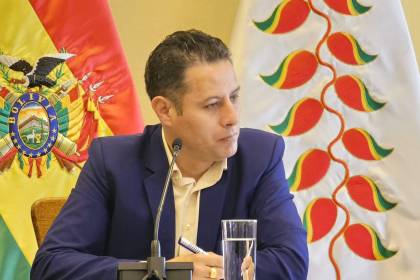 Vicepresidencia pide priorizar el diálogo y exhorta a la Policía y FFAA a “actuar con responsabilidad” 