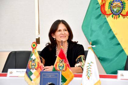 Tras marcha del Magisterio, ministra de Educación anuncia reunión y dice existe división entre dirigentes 