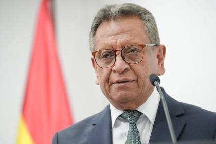 Ministro Oviedo anuncia redadas en Santa Cruz y lanza advertencia sobre el uso de armas