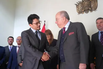 Cancilleres de Brasil y Bolivia anuncian primera reunión entre Rodrigo Paz y Lula da Silva en Panamá