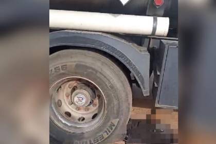 Una cisterna pasa por encima de un hombre y le destruye el cráneo en la zona de la refinería de Santa Cruz