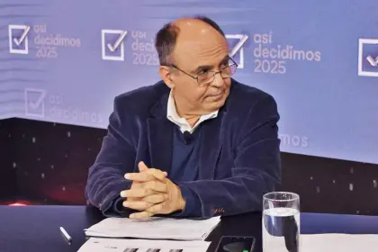 Última encuesta: Andrónico vuelve a caer y exministro dice que es difícil que cambie la tendencia 