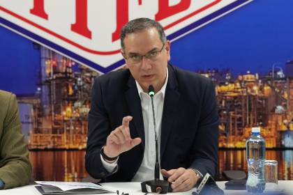Fiscalía citará al presidente de YPFB y a quienes firmaron la compra de combustible con presunto sobreprecio