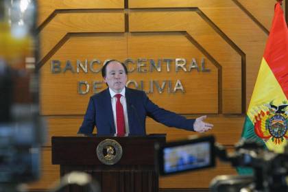 “Nunca más va a haber estos corralitos en dólares”: Presidente del BCB promete cuidar los ahorros de los bolivianos