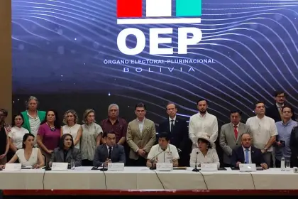 Encuentro del TSE: PDC y Libre se comprometen a no incurrir desinformación ni guerra sucia