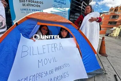 Madres se declaran en huelga y denuncian alimentos del subsidio en mal estado y con sobreprecio 