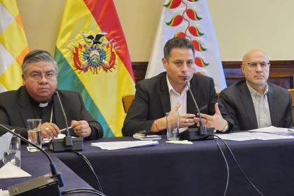 Diálogo: Primera reunión acordó gestiones para que participen todos los dirigentes