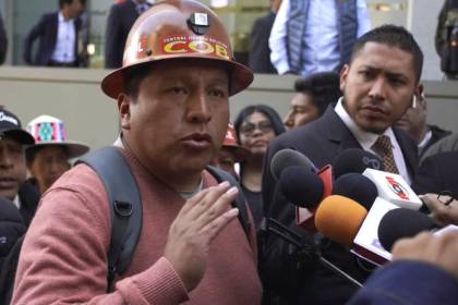 Fiscal general informa que se ordenó la aprehensión del dirigente de la COB Mario Argollo