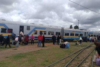 El “Tren Carnavalero” revive la nostalgia de los viajes de La Paz a Oruro y ya se alista la ruta a Uyuni