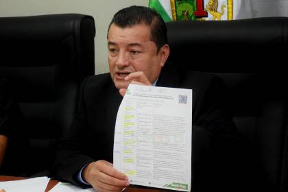 Fiscalía emite orden de apremio para Jhonny Fernández por la denuncia del caso pavimiento