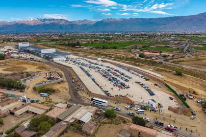 Entregan las instalaciones de la nueva terminal de buses de Cochabamba ‘Terrapuerto’