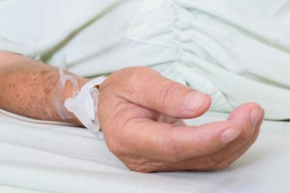 Tras meses en terapia intensiva, muere hombre víctima de una brutal golpiza