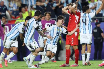 Argentina se queda con el último boleto a ‘semis’ del Mundial tras vencer a Suiza
