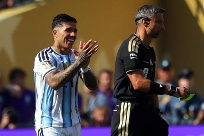 Argentina se queda con un jugador menos tras expulsión de Enzo Fernández