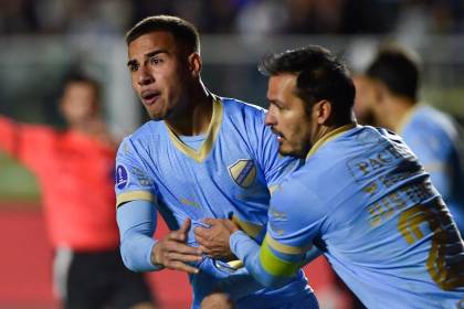 Minuto a minuto: Bolívar se queda con 10 jugadores por expulsión de Gariglio (1-2)