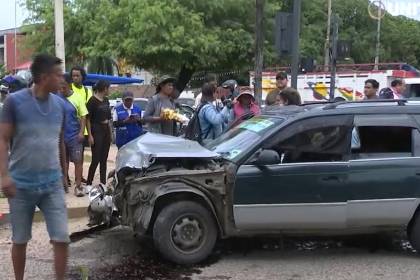 Choque entre dos vehículos en la doble vía a La Guardia dejó varios heridos