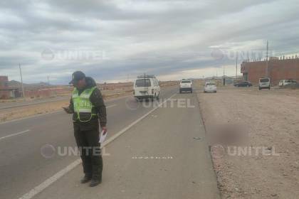Un niño de 7 años murió atropellado en plena carretera Oruro-La Paz; el chofer se dio a la fuga