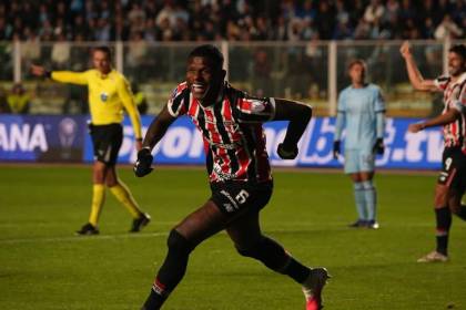 Minuto a minuto: Robert Arboleda abre el marcador para Sao Paulo ante Bolívar (0-1)